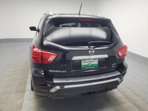 2017 Nissan Pathfinder SL