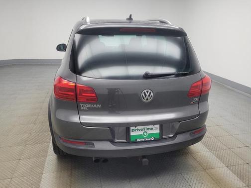 Gray 2016 Volkswagen Tiguan 2.0T SE 4MOTION