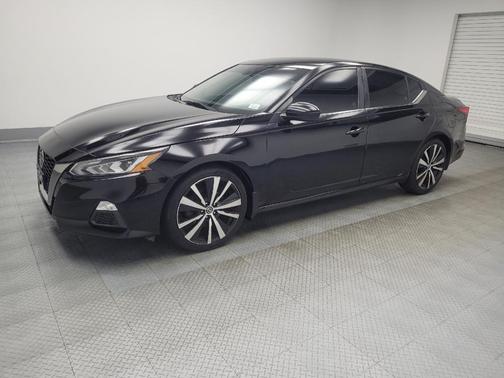 2020 Nissan Altima SR FWD
