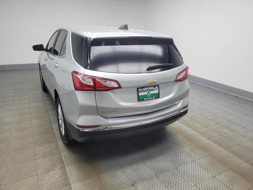 Silver Ice Metallic 2021 Chevrolet Equinox 1LT