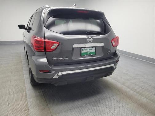 2019 Nissan Pathfinder SL