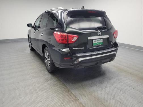 2019 Nissan Pathfinder SV