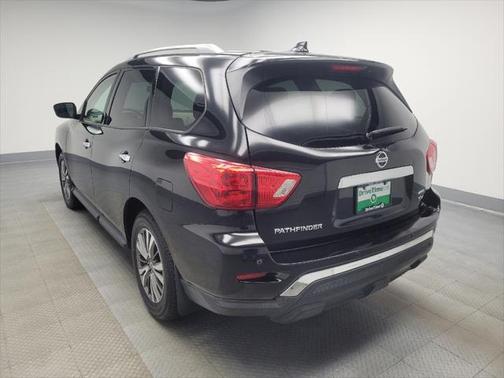 2019 Nissan Pathfinder SV