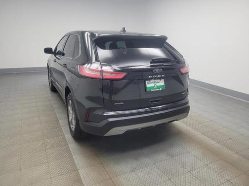 Forged Green Metallic 2022 Ford Edge SEL