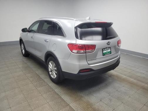 Sparkling Silver 2018 Kia Sorento LX