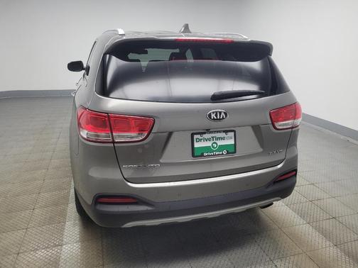 Gray 2016 Kia Sorento EX