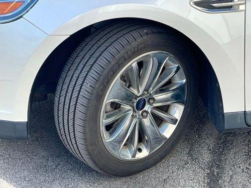 2010 Ford Taurus Limited