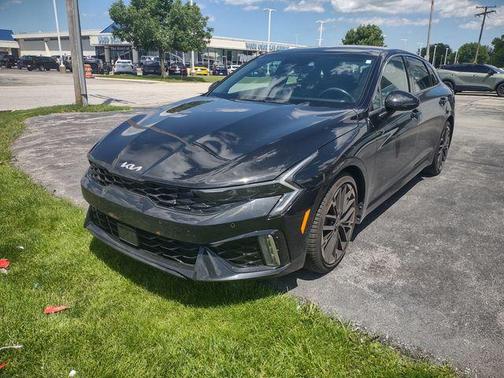 Aurora Black Pearl 2025 Kia K5 GT