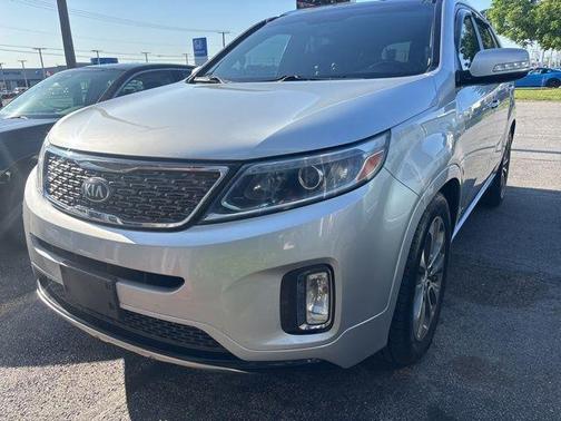 Bright Silver 2014 Kia Sorento SX
