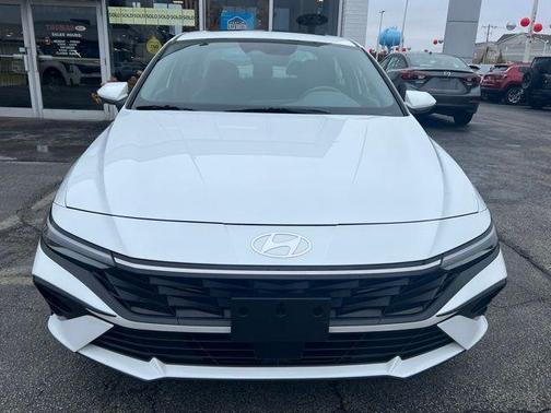 2025 Hyundai ELANTRA SEL Convenience