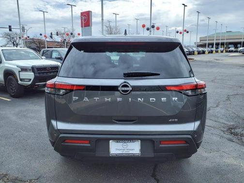2025 Nissan Pathfinder S