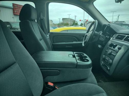 Dark Blue Metallic 2009 Chevrolet Suburban LS