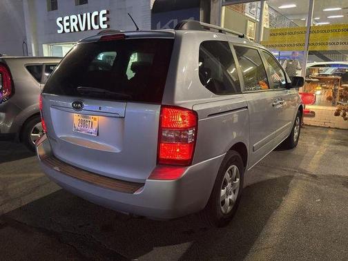 2008 Kia Sedona 