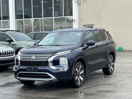 2025 Mitsubishi Outlander SE