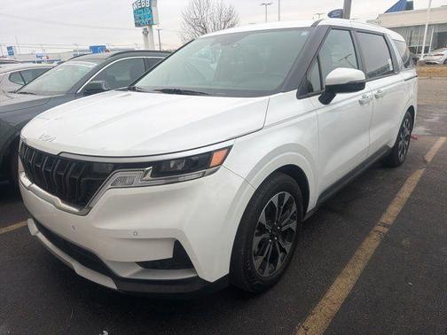 2024 Kia Carnival EX