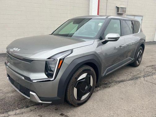 2024 Kia EV9 Light Short Range