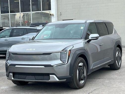 2024 Kia EV9 Light Short Range