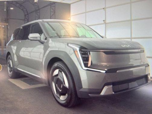 2024 Kia EV9 Light Short Range