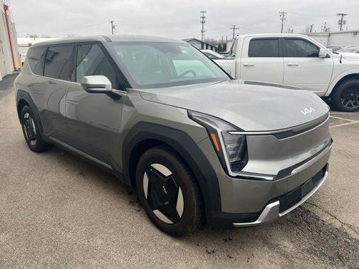 2024 Kia EV9 Light Short Range