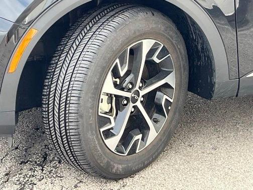 Ebony Black 2023 Kia Sportage EX