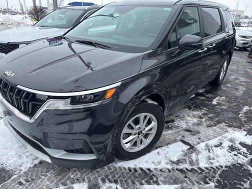 2024 Kia Carnival LX Seat Package