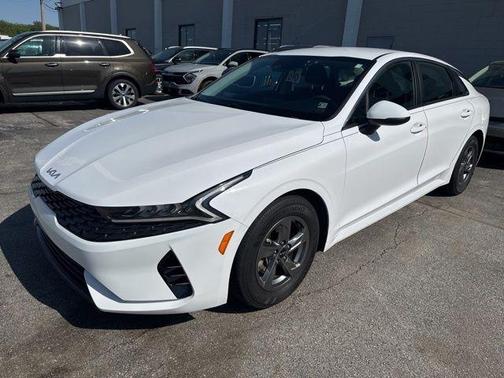 Glacial White Pearl 2023 Kia K5 LXS