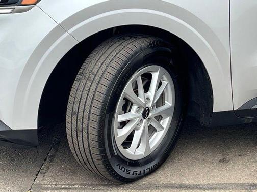 2023 Kia Carnival LX Seat Package