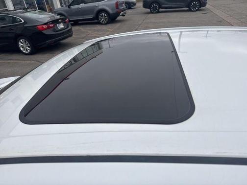 2023 Toyota Camry Hybrid XSE