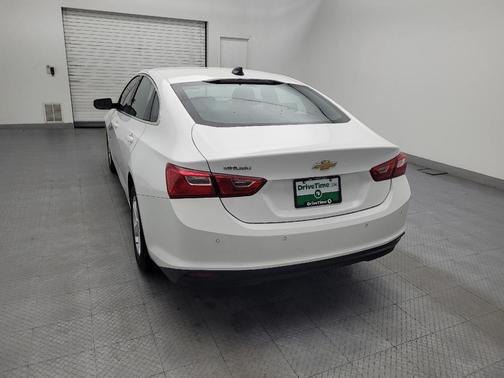Summit White 2023 Chevrolet Malibu 1LS