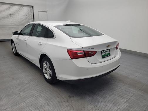 Summit White 2024 Chevrolet Malibu FWD 1LT