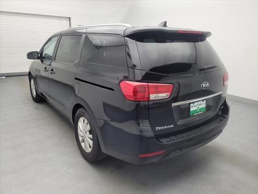 2017 Kia Sedona LX