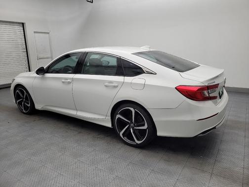 Platinum White Pearl 2018 Honda Accord LX