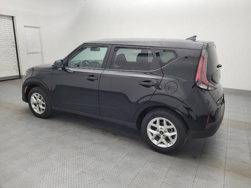 Fusion Black 2025 Kia Soul LX