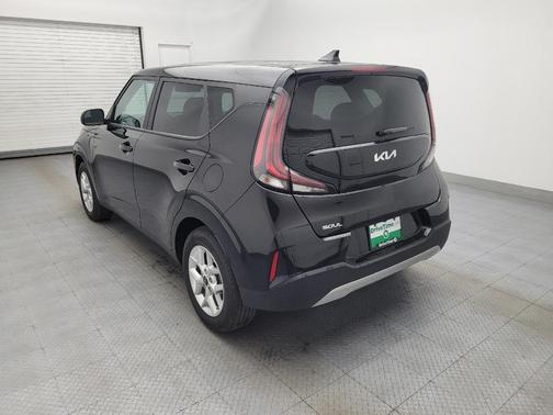 Fusion Black 2025 Kia Soul LX