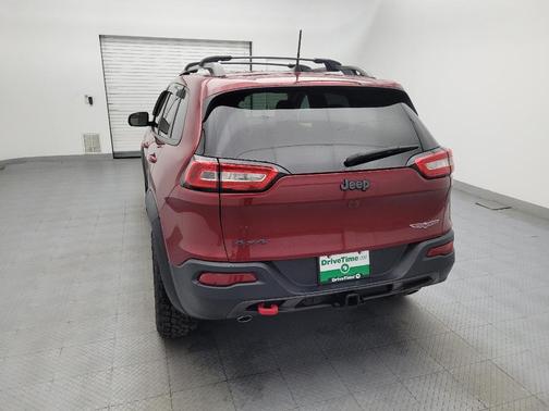 Deep Cherry Red Crystal Pearlcoat 2017 Jeep Cherokee Trailhawk