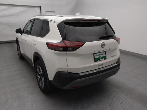 Pearl White Tricoat 2023 Nissan Rogue SV