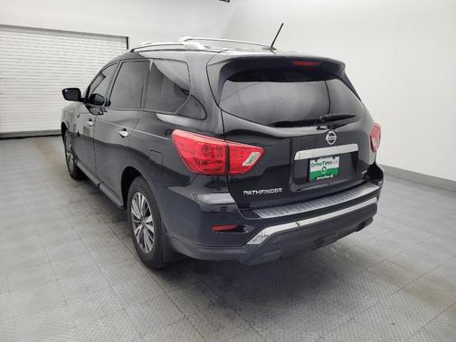 2017 Nissan Pathfinder S