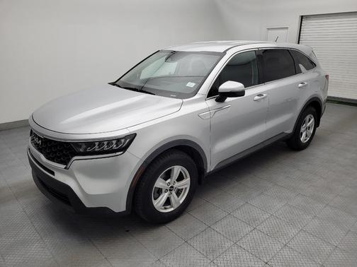 Sparkling Silver 2022 Kia Sorento LX