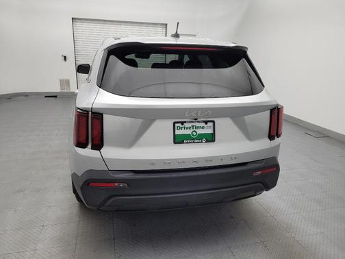 Sparkling Silver 2022 Kia Sorento LX
