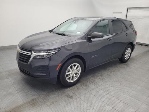 Iron Gray Metallic 2022 Chevrolet Equinox LS