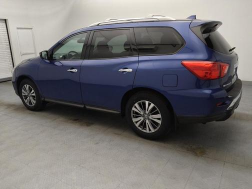 2020 Nissan Pathfinder SV