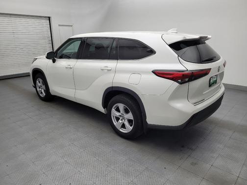 Blizzard Pearl 2020 Toyota Highlander LE
