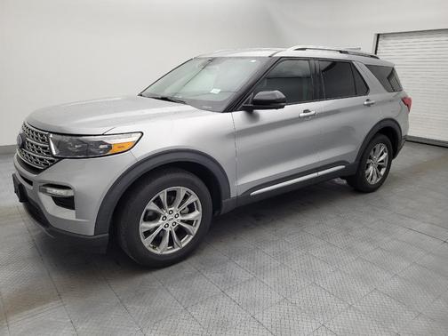 Iconic Silver Metallic 2021 Ford Explorer Limited