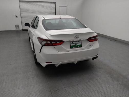 Super White 2021 Toyota Camry SE