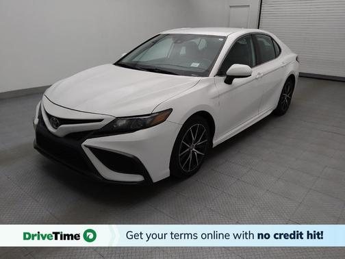 Super White 2021 Toyota Camry SE