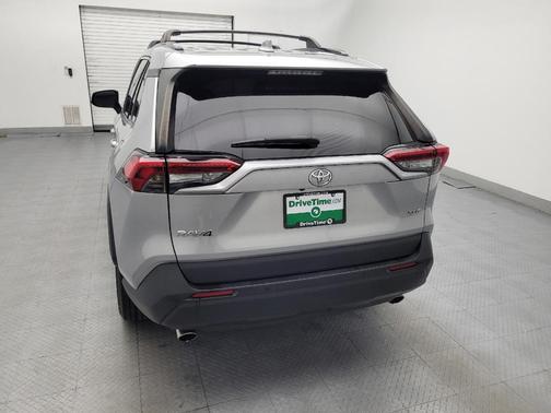 Silver Sky Metallic 2019 Toyota RAV4 XLE