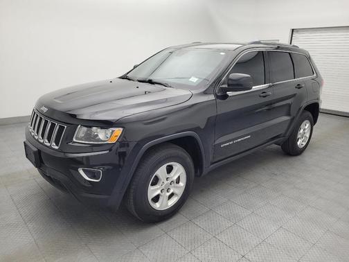 Brilliant Black Crystal Pearlcoat 2016 Jeep Grand Cherokee Laredo