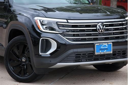 2025 Volkswagen Atlas 2.0T SE w/ Technology