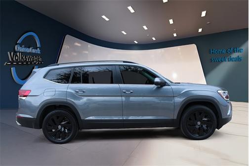 2025 Volkswagen Atlas 2.0T SE w/ Technology