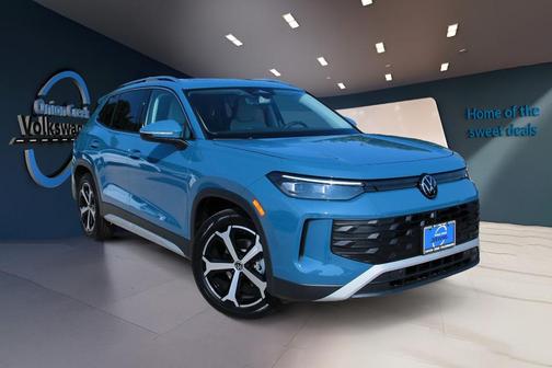 Monterey Blue Pearl 2025 Volkswagen Tiguan 2.0T SE